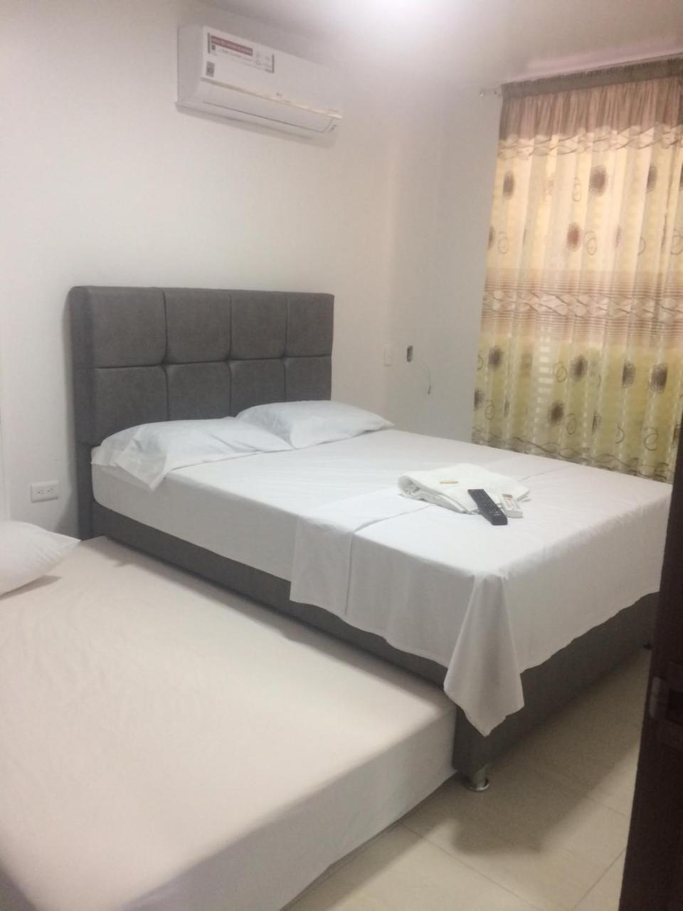 Hostal Piedra Del Sol فلوريدا بلانكا المظهر الخارجي الصورة